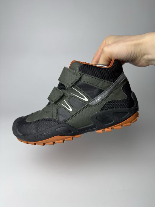 35р. Демісезонні черевики Geox для хлопчика