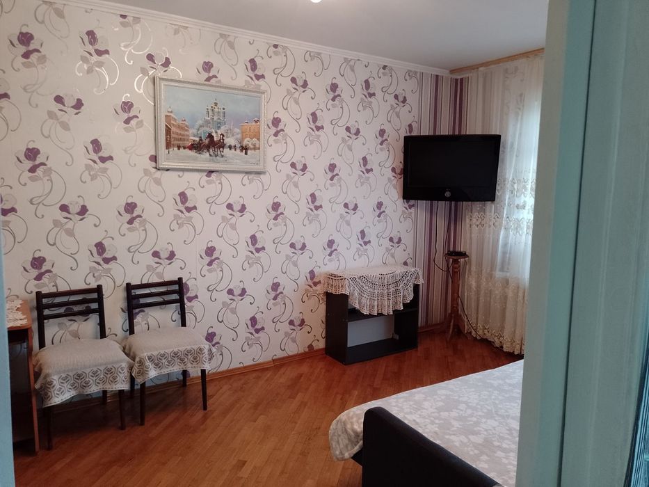 Подобово здам квартиру в Пуща Водиця.