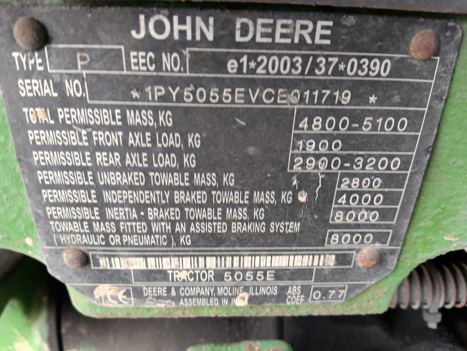 John Deere 5055e z ładowaczem czołowym