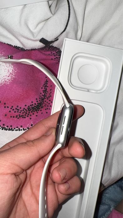 Apple watch SE 40mm srebrny