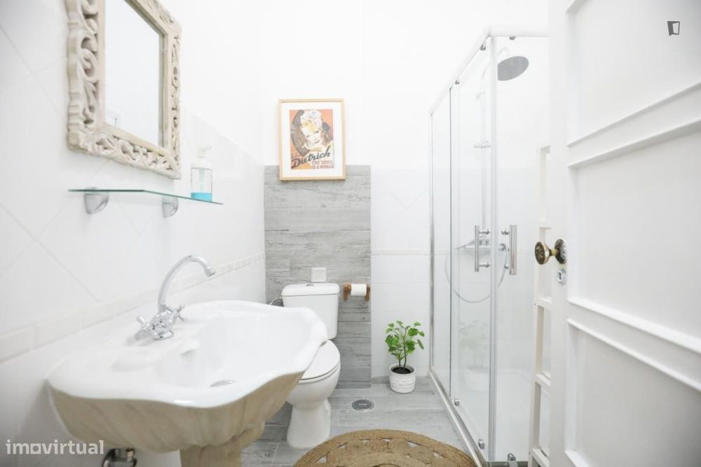 Quarto - localizado em Ajuda Lisbon