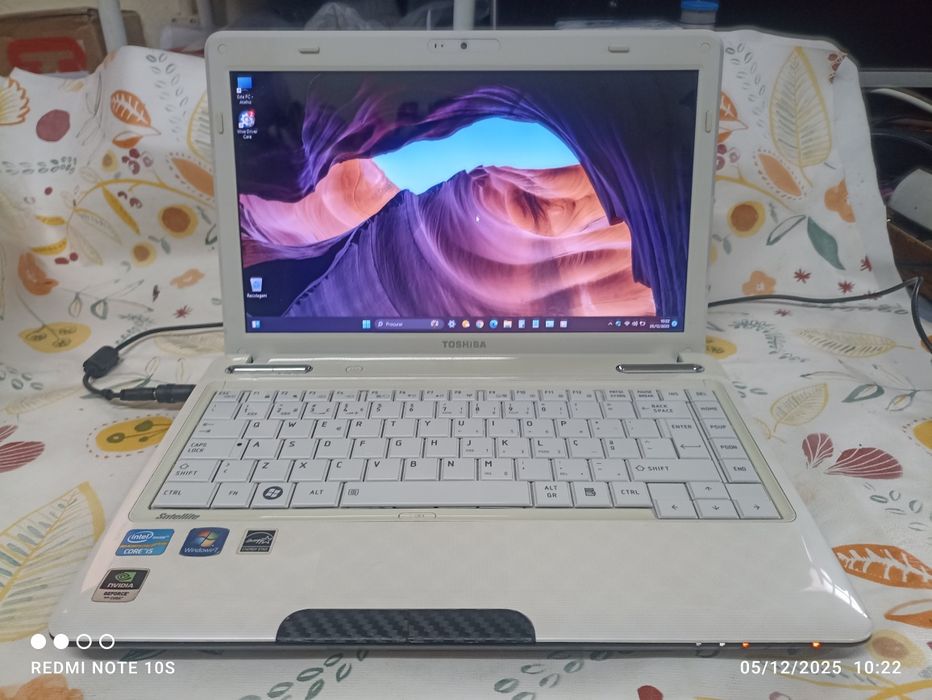 Toshiba Satélite L735-11R