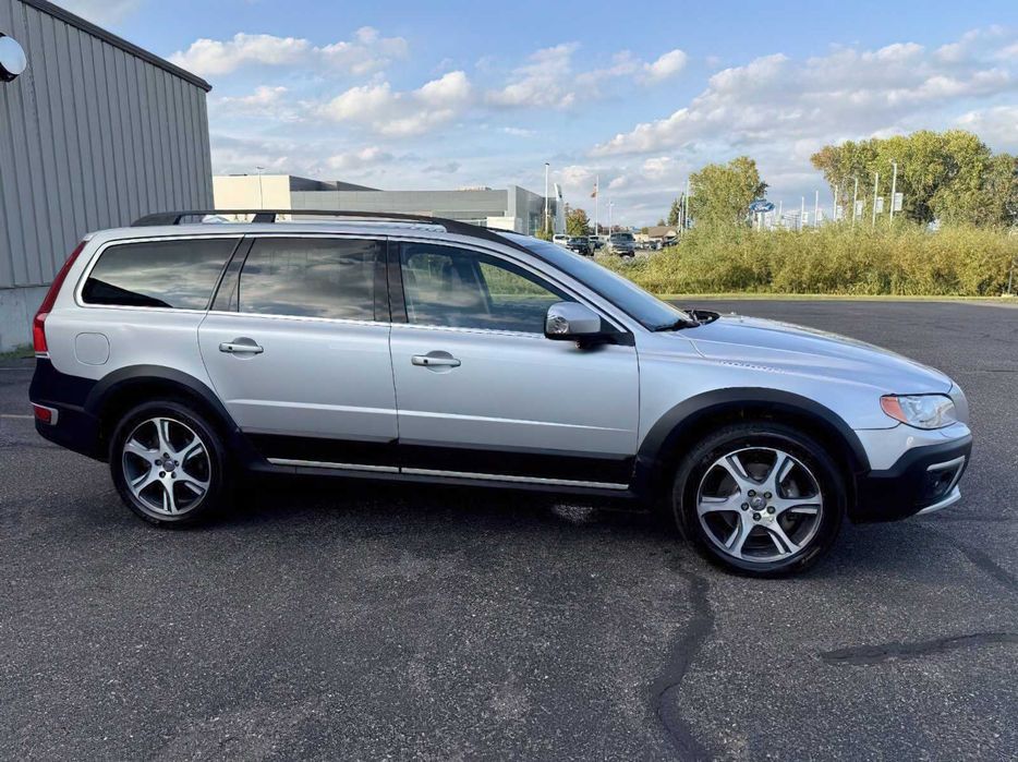 Volvo XC70      2016