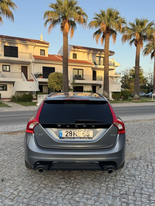 Volvo  V60 R-Design