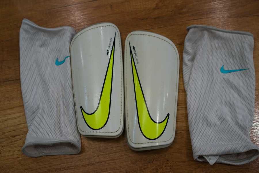 Ochraniacze piłkarskie nike
