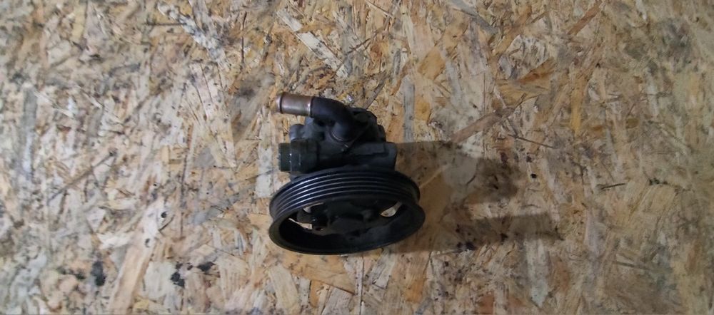 Гідропідсилювач гідрач насос Пассат б5 Passat b5 бензин