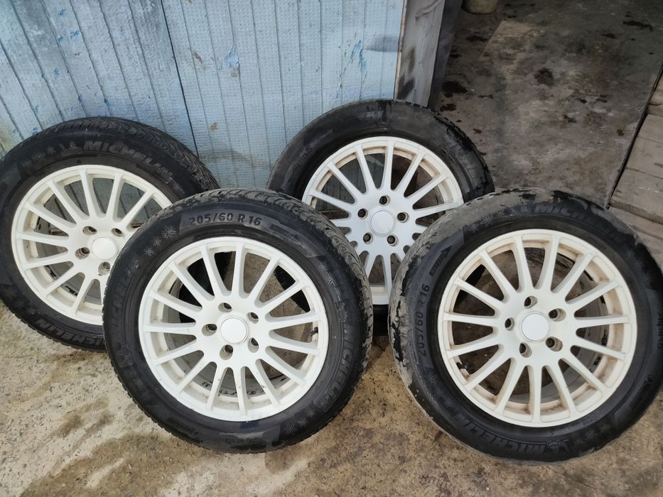 Диски с резиной на HONDA ACCORD  7