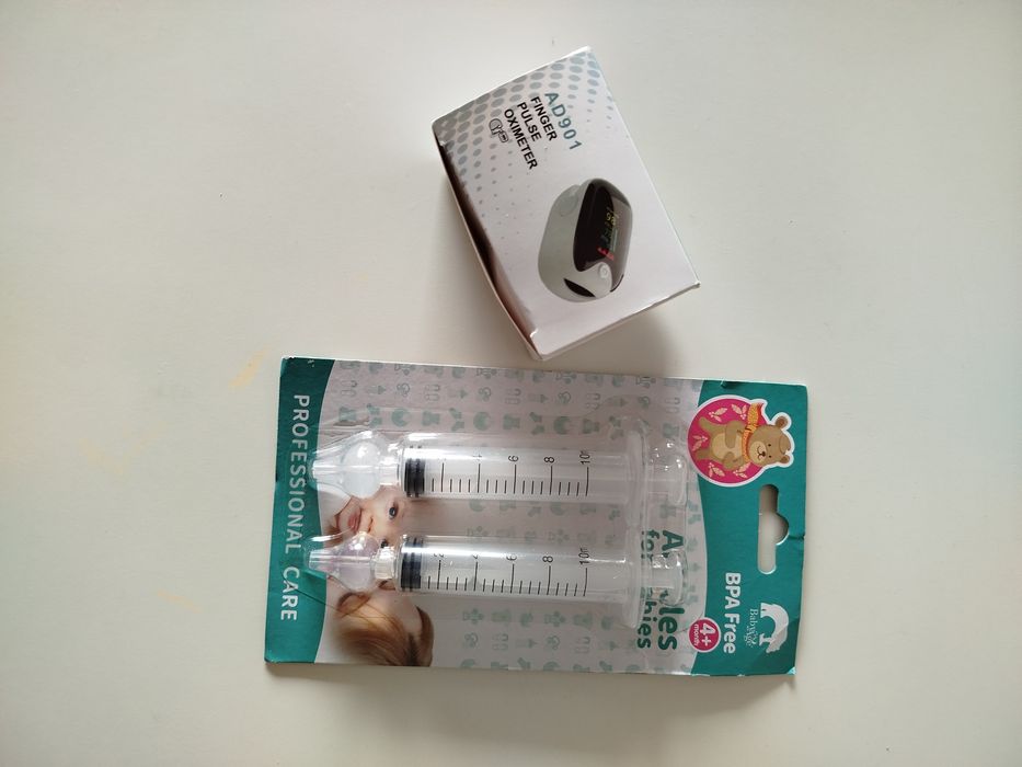 Kit de lavagem nasal e oxímetro de pulso