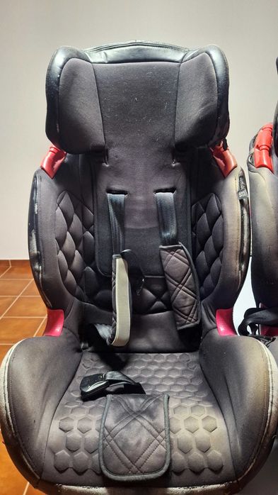 2 Cadeiras Auto para Criança – Usadas – Estado Razoável