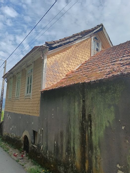 Casa para Restauro Cinfães Douro