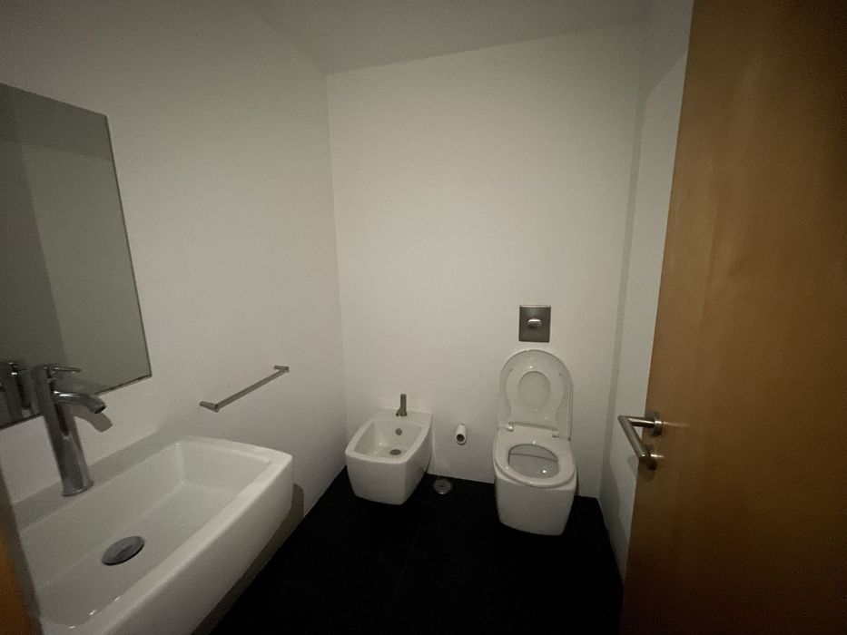 Lavatório + Bidé + Torneiras