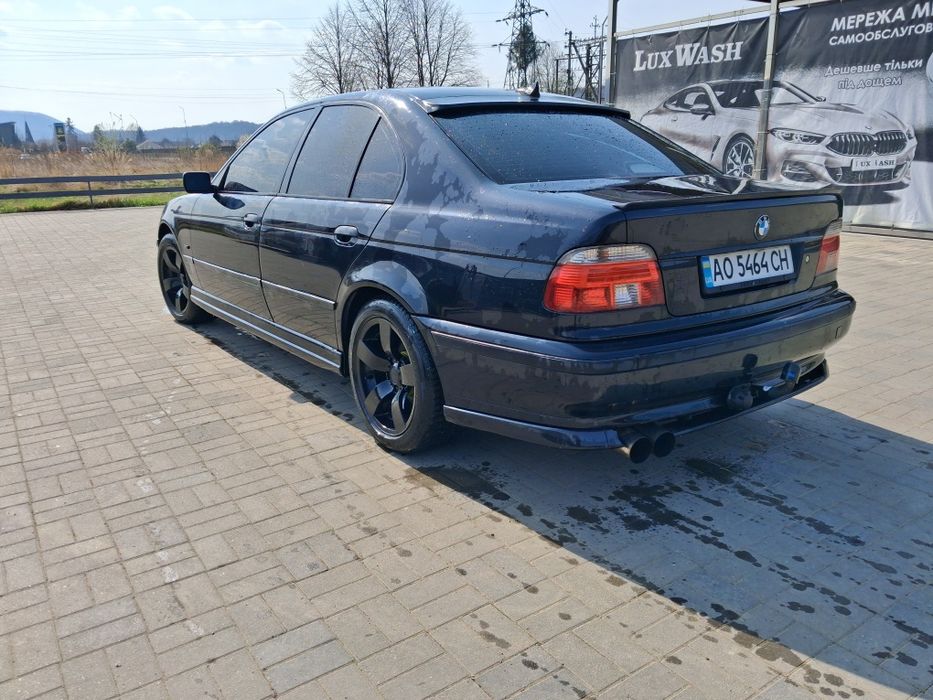 Продам BMW е 39 2.5бензин