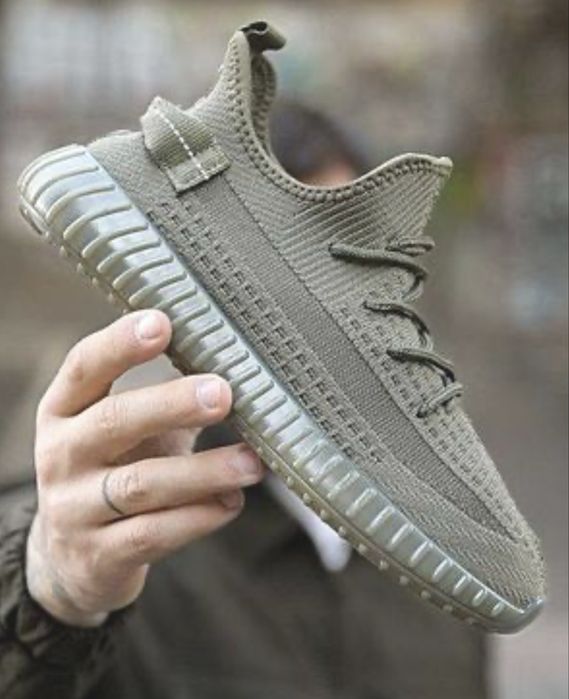 Кросівки Adidas Yeezy Boost 350 V2