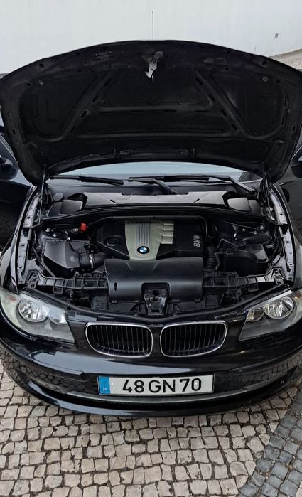 BMW 120d 177cv Auto | Muito Estimado | Android | Câmara |Revisão Feita