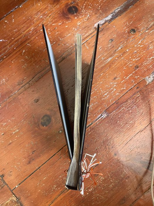 Álbum de fotos com capa lacada