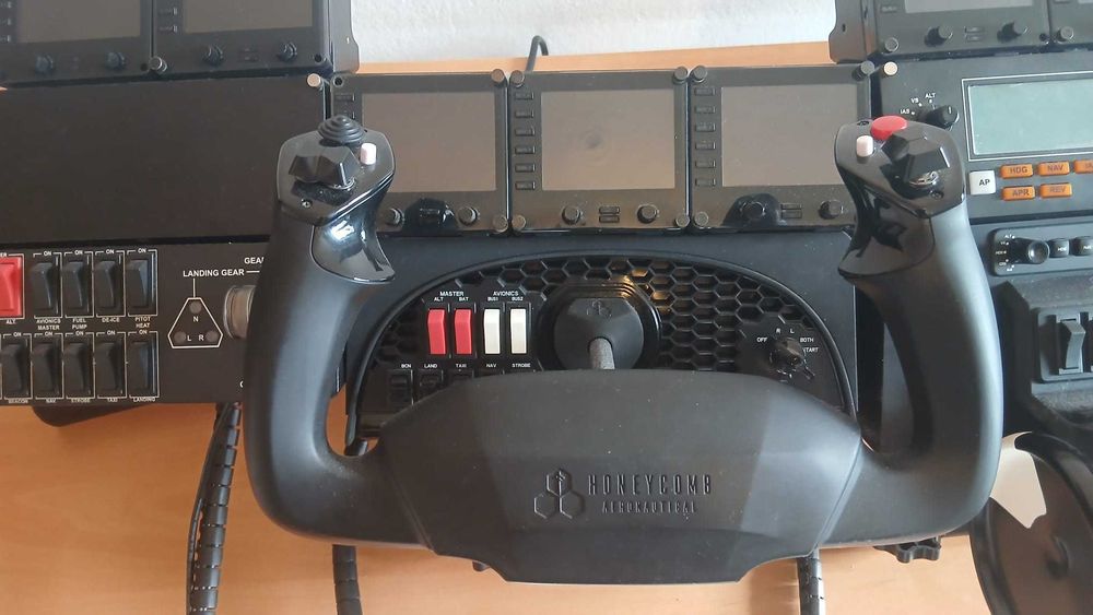 Cockpit Flight Simulator Completo – Honeycomb + Thrustmaster + USB