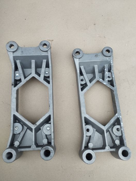 Продам корпуси подушки двигуна до автомобіля Renault Premium