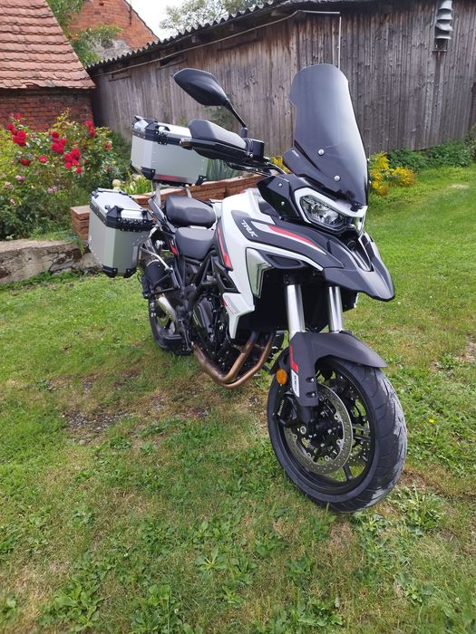 Sprzedam Benelli trk 702