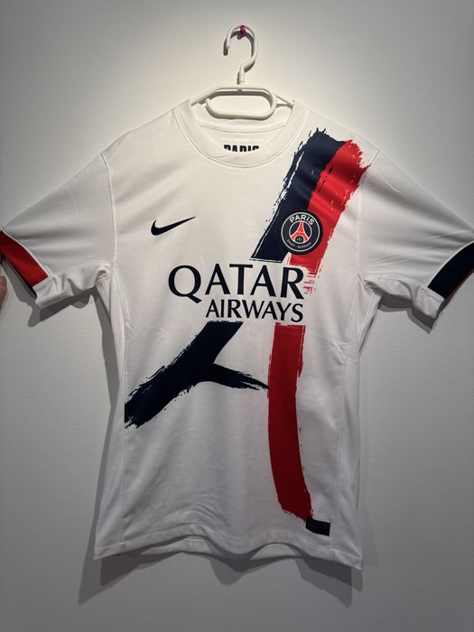 Koszulka psg z autografami cena do negocjacji