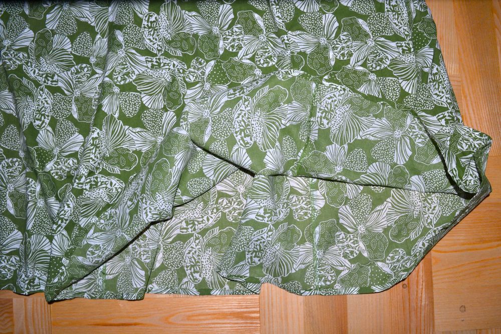 26^   letnia spódnica 100% bawełna  w gumkę mgiełka 40/42