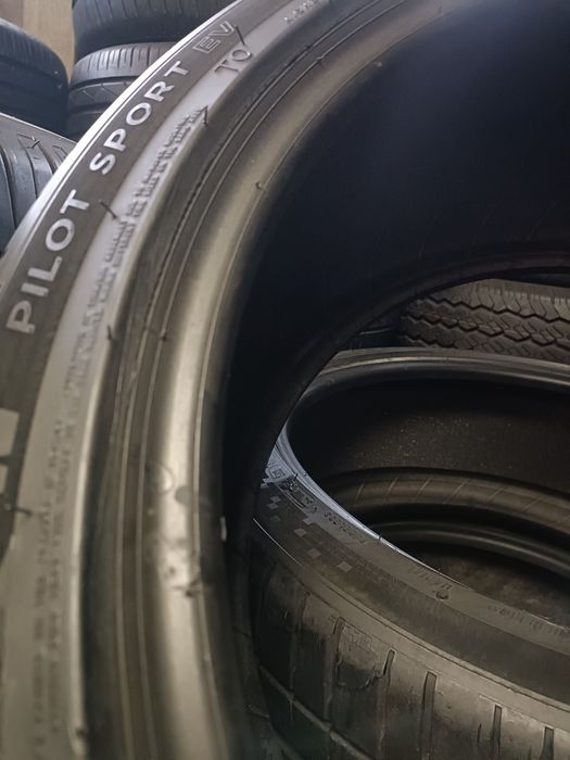 Pneus 255/40/20 Tesla