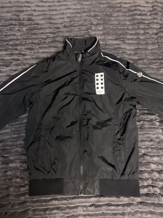 Вітровка moncler