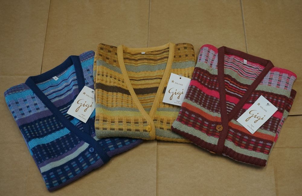 Coletes sem mangas matizados várias cores