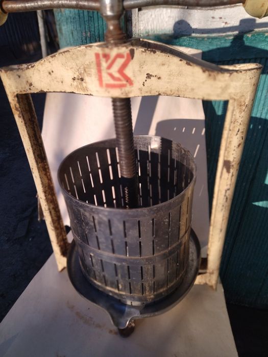 Продам Садовий прес для соку.