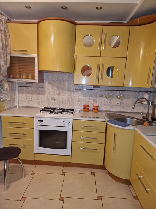 Подобово/Погодинно 2-к квартира | Центр | 4 спальних місця | Парковка