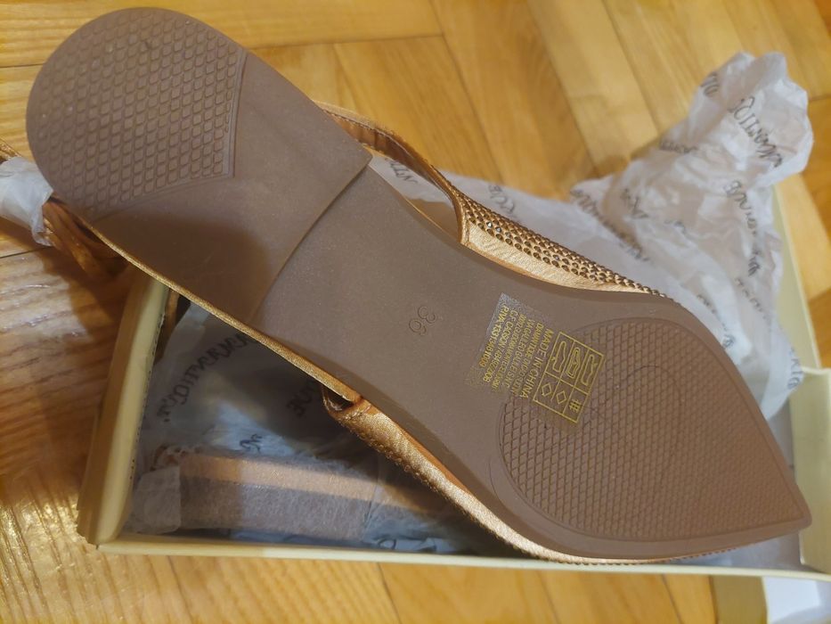 Buty damskie z cyrkoniami