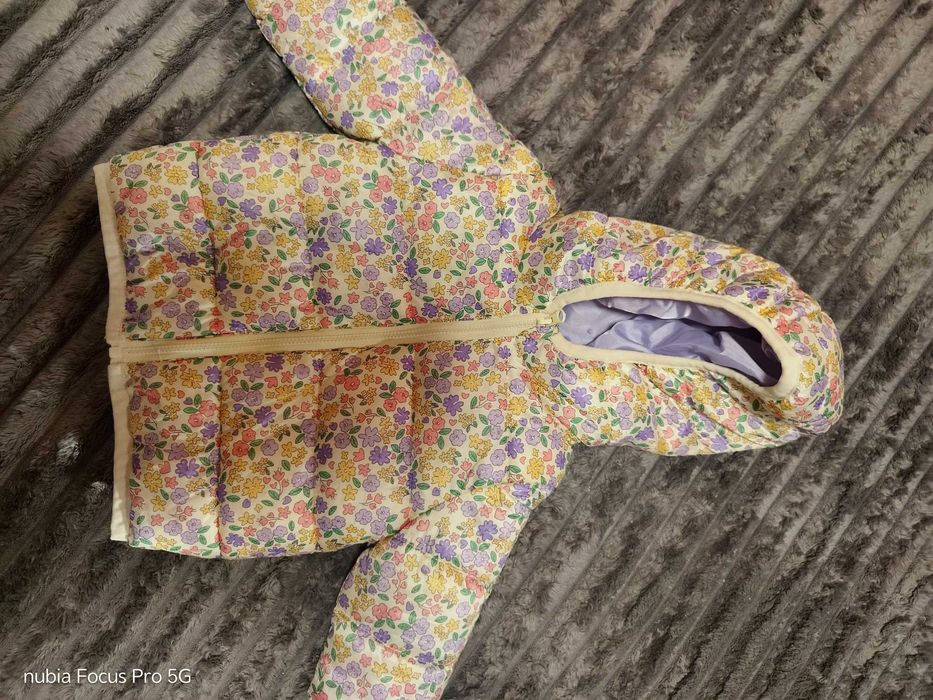 Курточка дитяча весняна на дівчинку