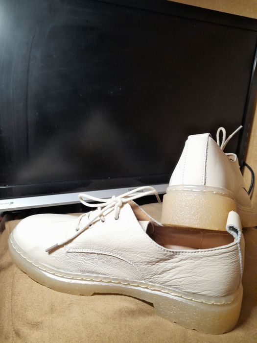 Туфлі шкіряні білі