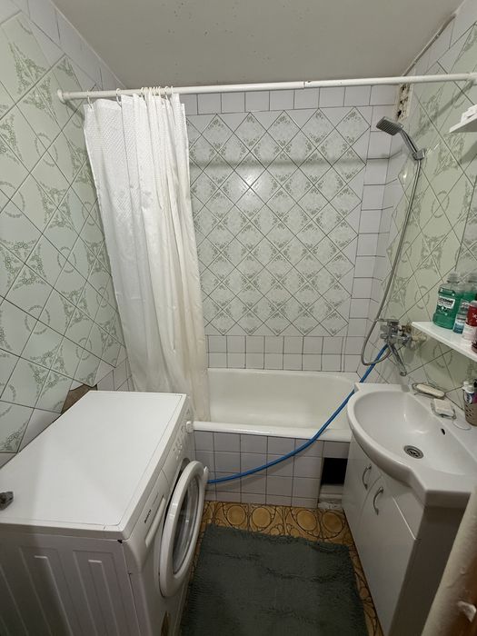 Продам 3к в Бородянці, центр міста 73м2, балкон
