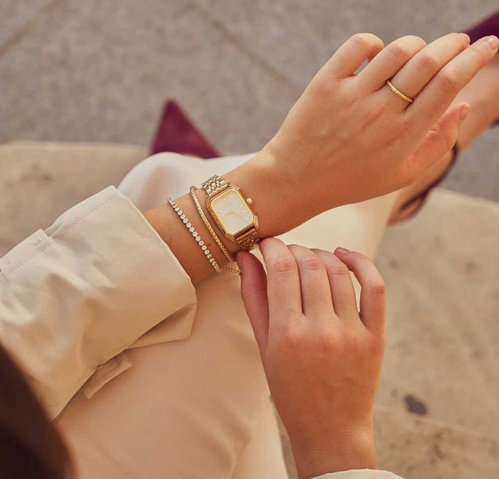 В наявності годинник BURKER