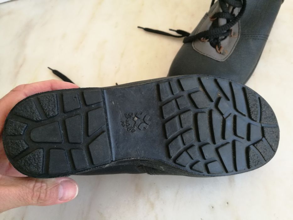 Botas de trabalho em pele e de biqueira aço n 39/40