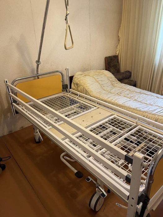 Медичне багатофункціональне ліжко