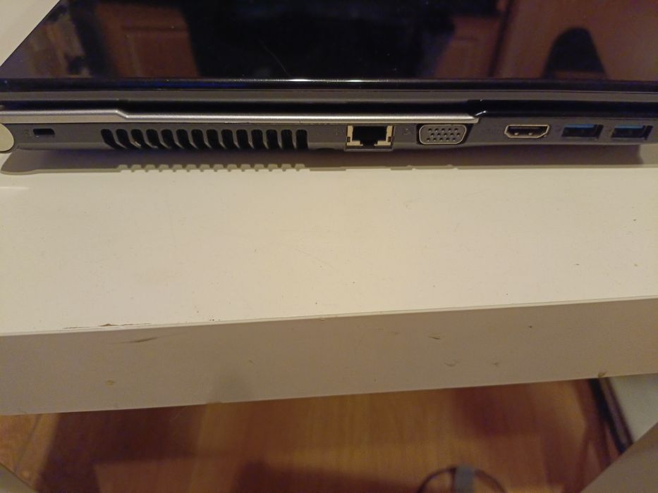 Acer aspire V3 731 4gb 500gb retro