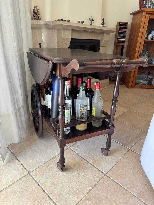 Carrinho de Chá Vintage em Madeira Maciça