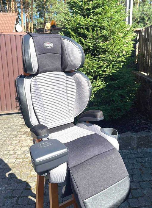 Автокрісло Chicco  KidFit Zip Air Plus, група 2/3.  Стан - 4.5 з 5 !