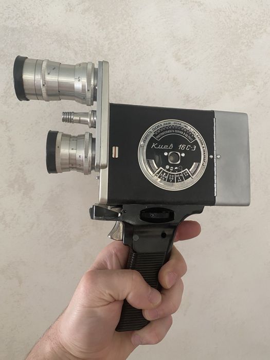 Антикварна відео камера