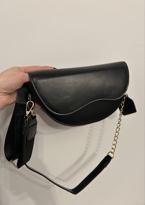 Czarna nowa torebka damska na ramię small bag