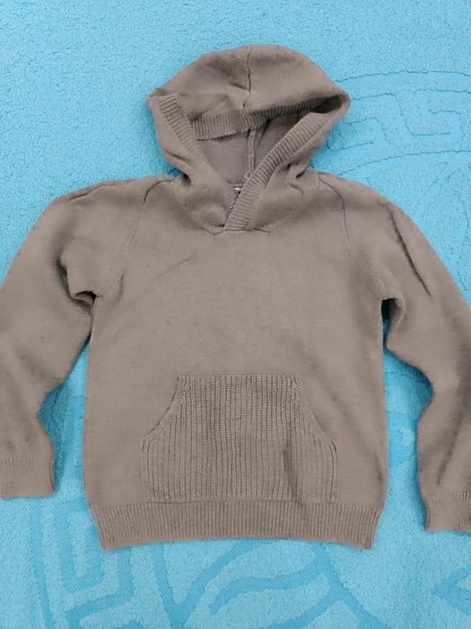 Сірий светр mango