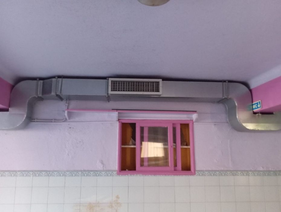 Vendo extrator de fumos com pouco uso