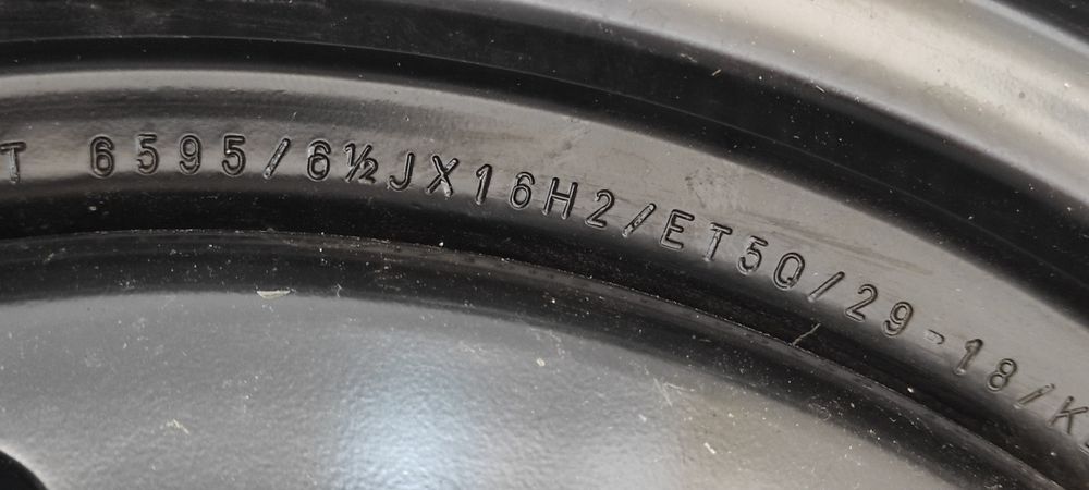Felgi stalowe HYUNDAI KIA R 16 5x114,3 otwór 67 mm NOWE