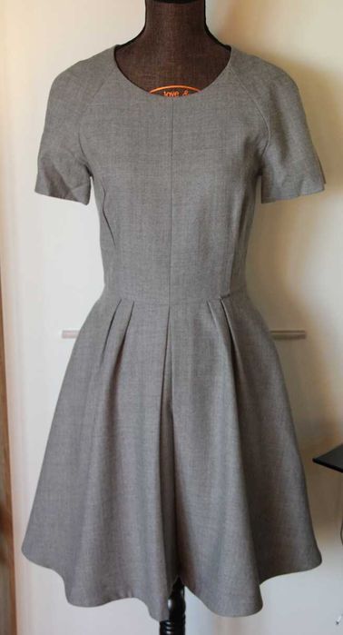 Szara sukienka SIMPLE wełna 34 xs 36 s wełniana srebrna plisowana