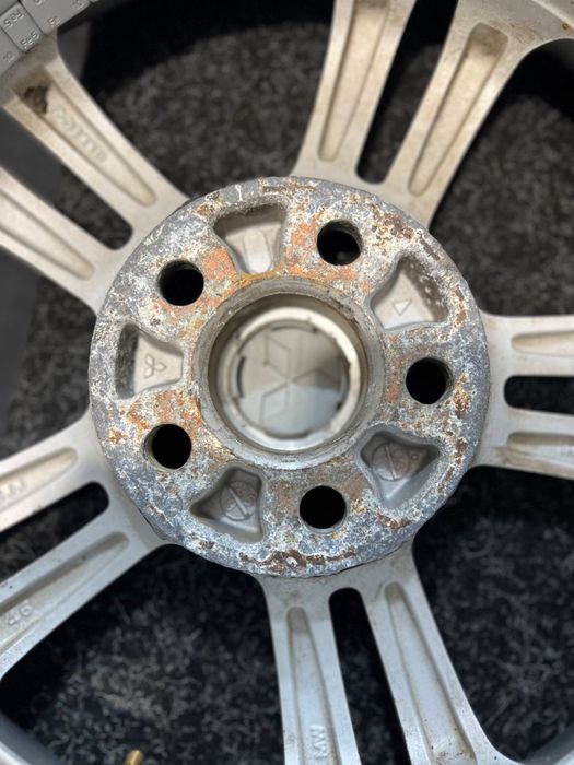 Диски Mitsubishi 6R16 5x114.3 ET46 DIA67.1 MN100368