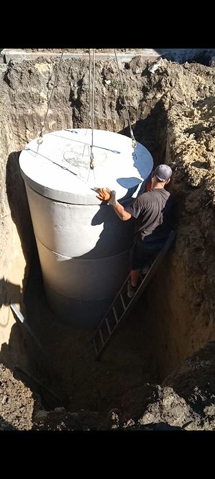 Послуги екскаватора, Бетонні кольца, Каналізації під ключ.