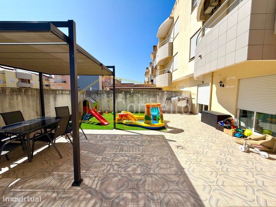 Apartamento T3 R/C | Amplo Terraço - Estaciomento Privativo