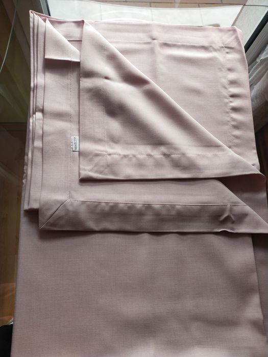 NOWY obrus plamoodporny - duży.