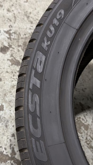 Pneus 255/45r18 Kumho Ecsta KU19 com 100% de piso